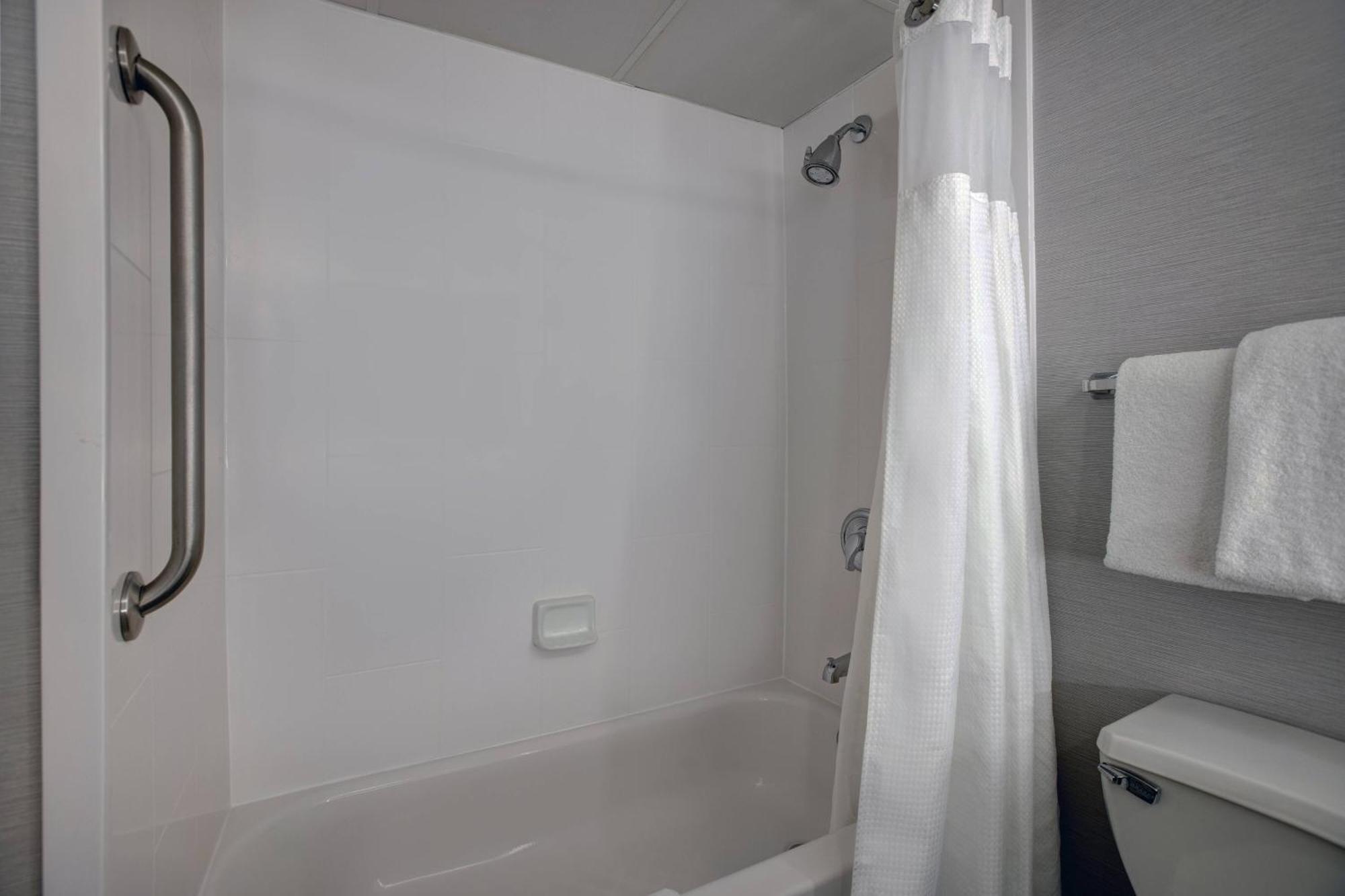 Courtyard Chicago Elmhurst/Oakbrook Area Екстер'єр фото