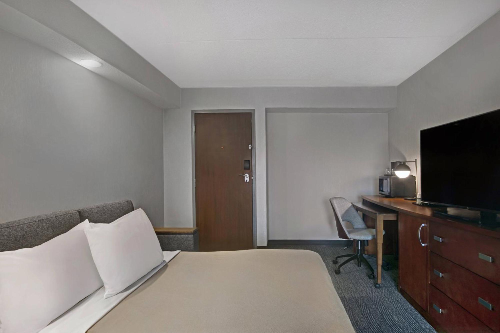 Courtyard Chicago Elmhurst/Oakbrook Area Екстер'єр фото