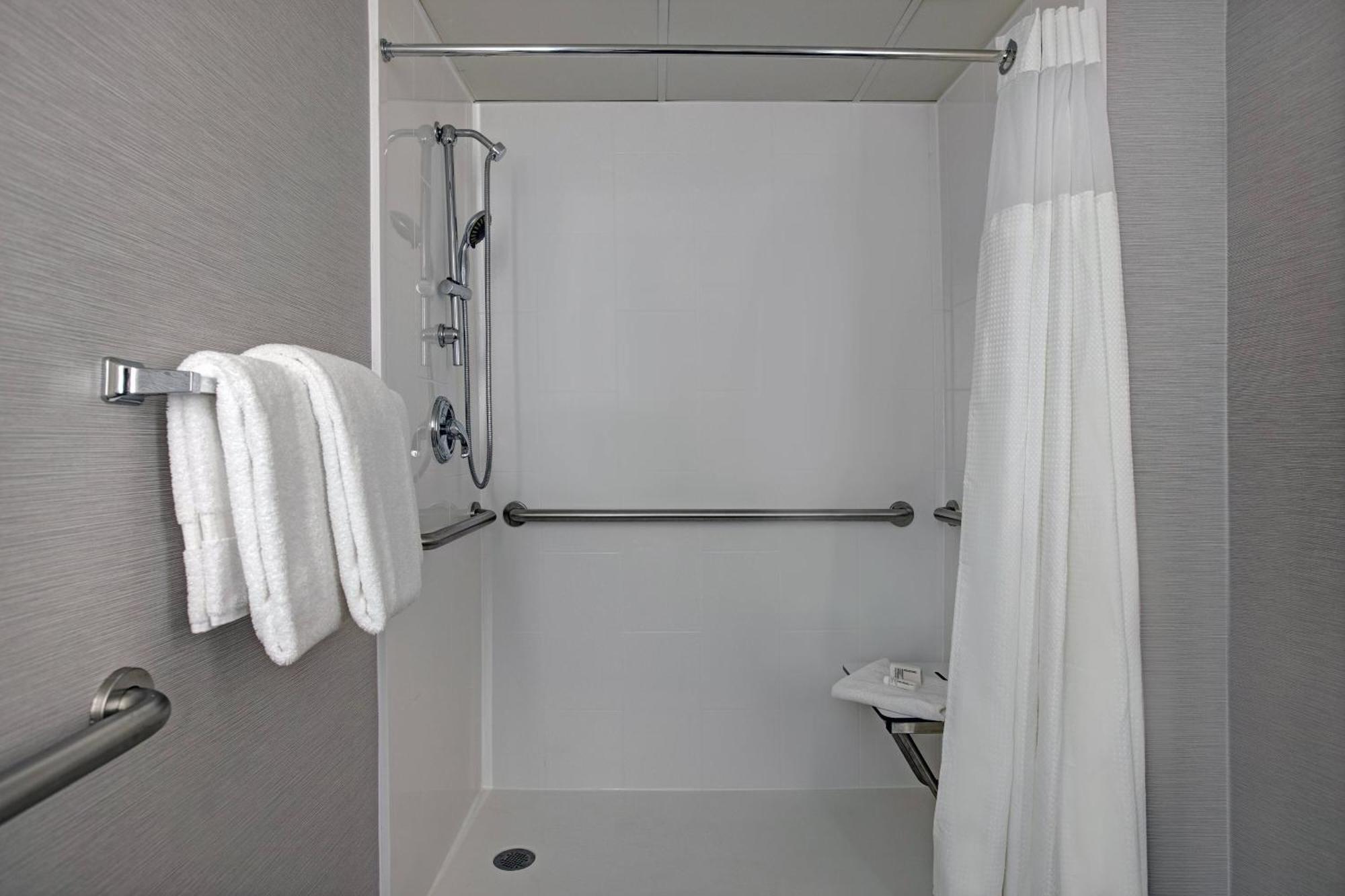 Courtyard Chicago Elmhurst/Oakbrook Area Екстер'єр фото
