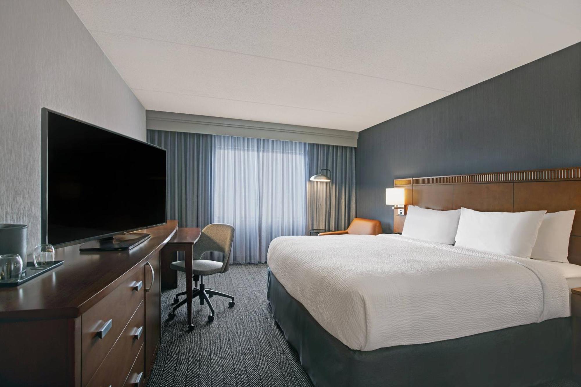 Courtyard Chicago Elmhurst/Oakbrook Area Екстер'єр фото