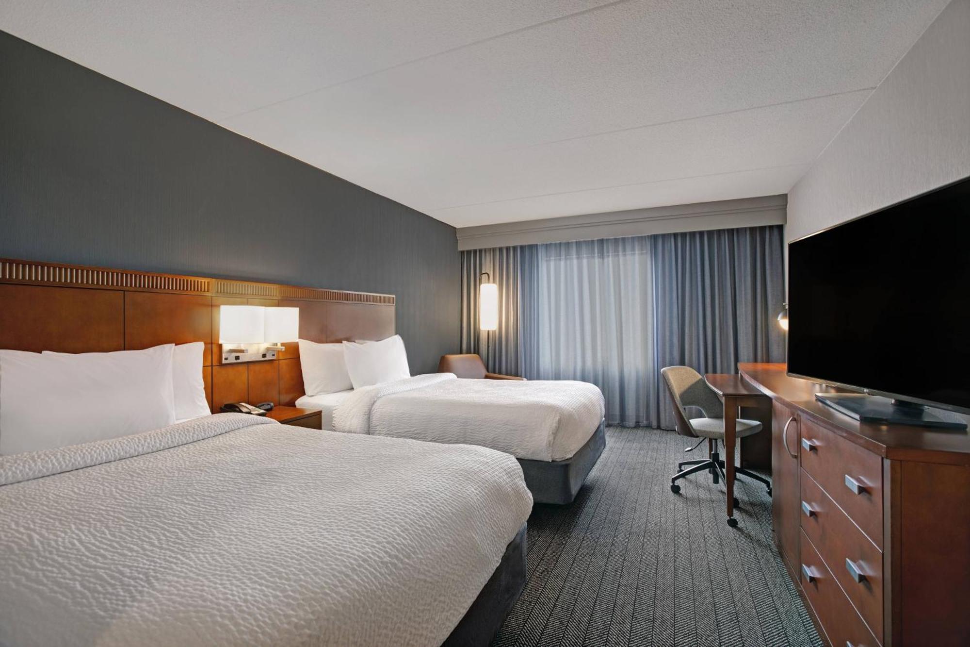 Courtyard Chicago Elmhurst/Oakbrook Area Екстер'єр фото
