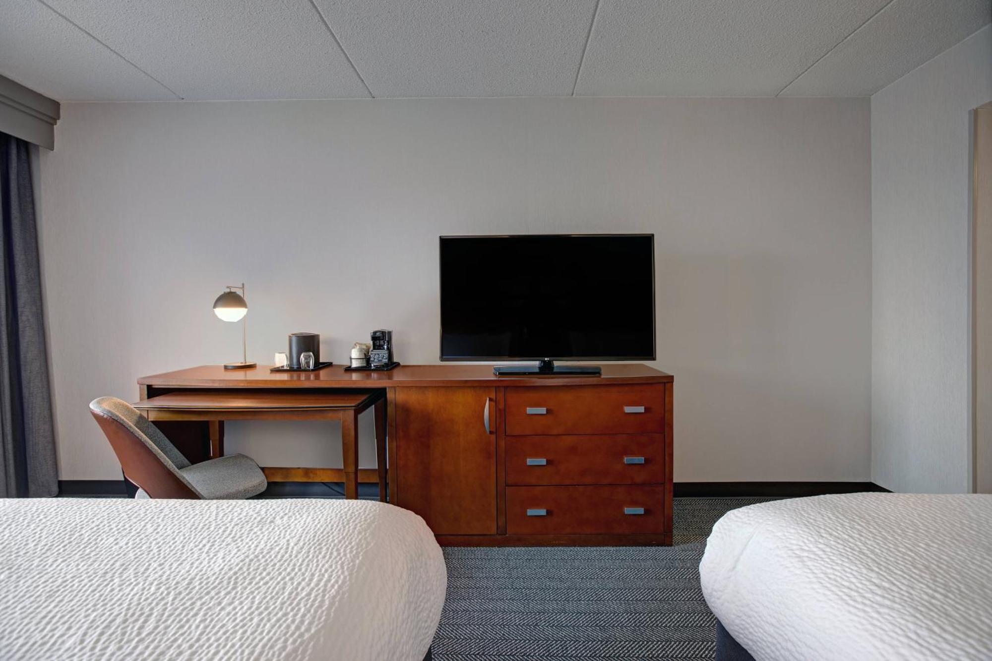 Courtyard Chicago Elmhurst/Oakbrook Area Екстер'єр фото
