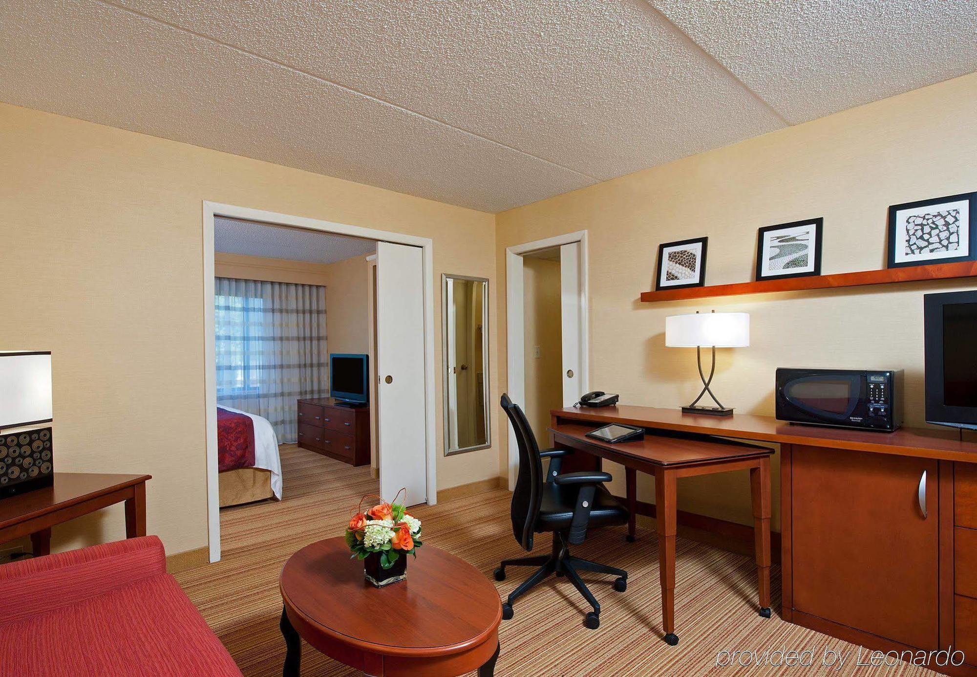 Courtyard Chicago Elmhurst/Oakbrook Area Номер фото